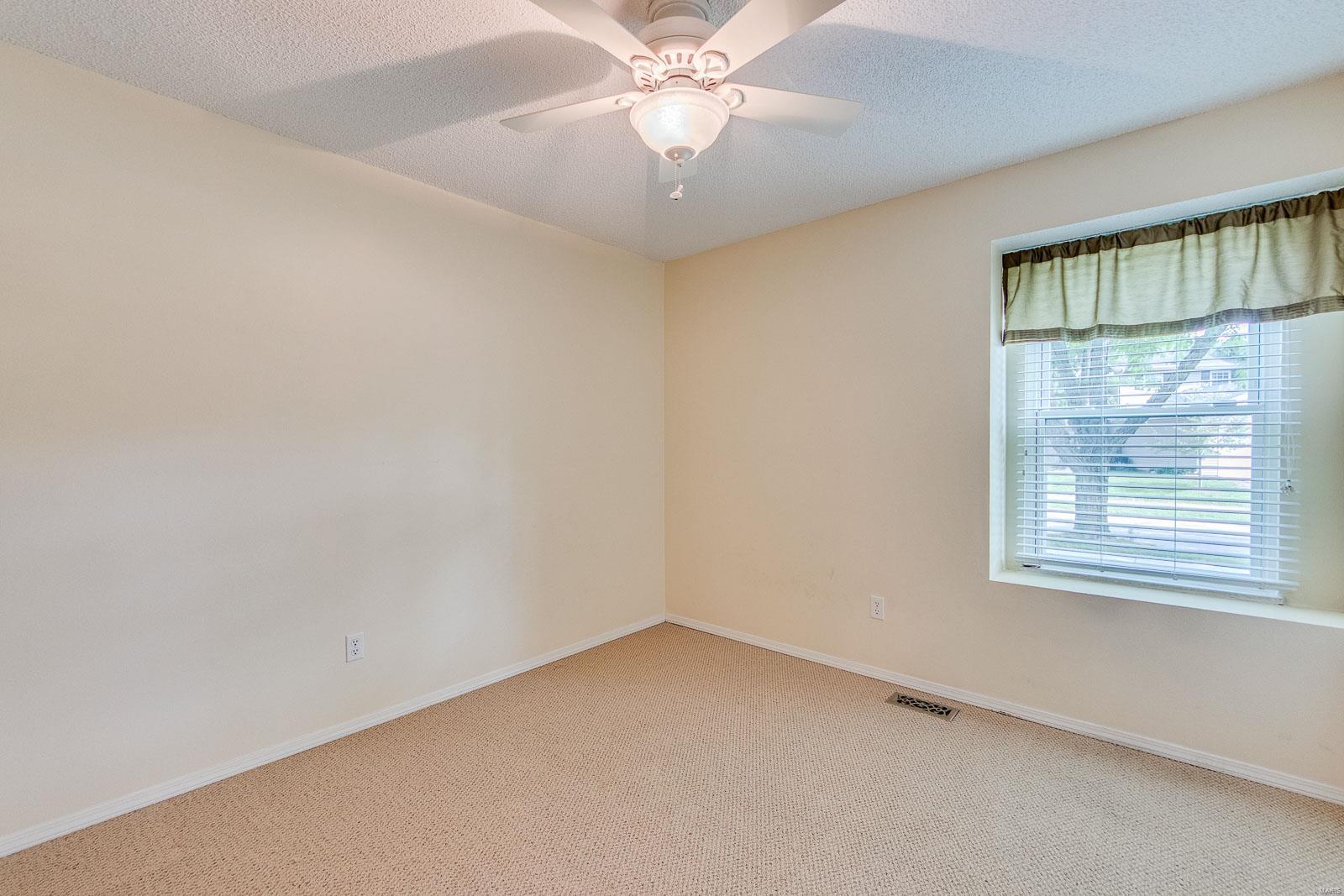 104 Tara Ridge Court Ballwin, MO 63021 - Photo 26 of 52 Gallery Image 26
