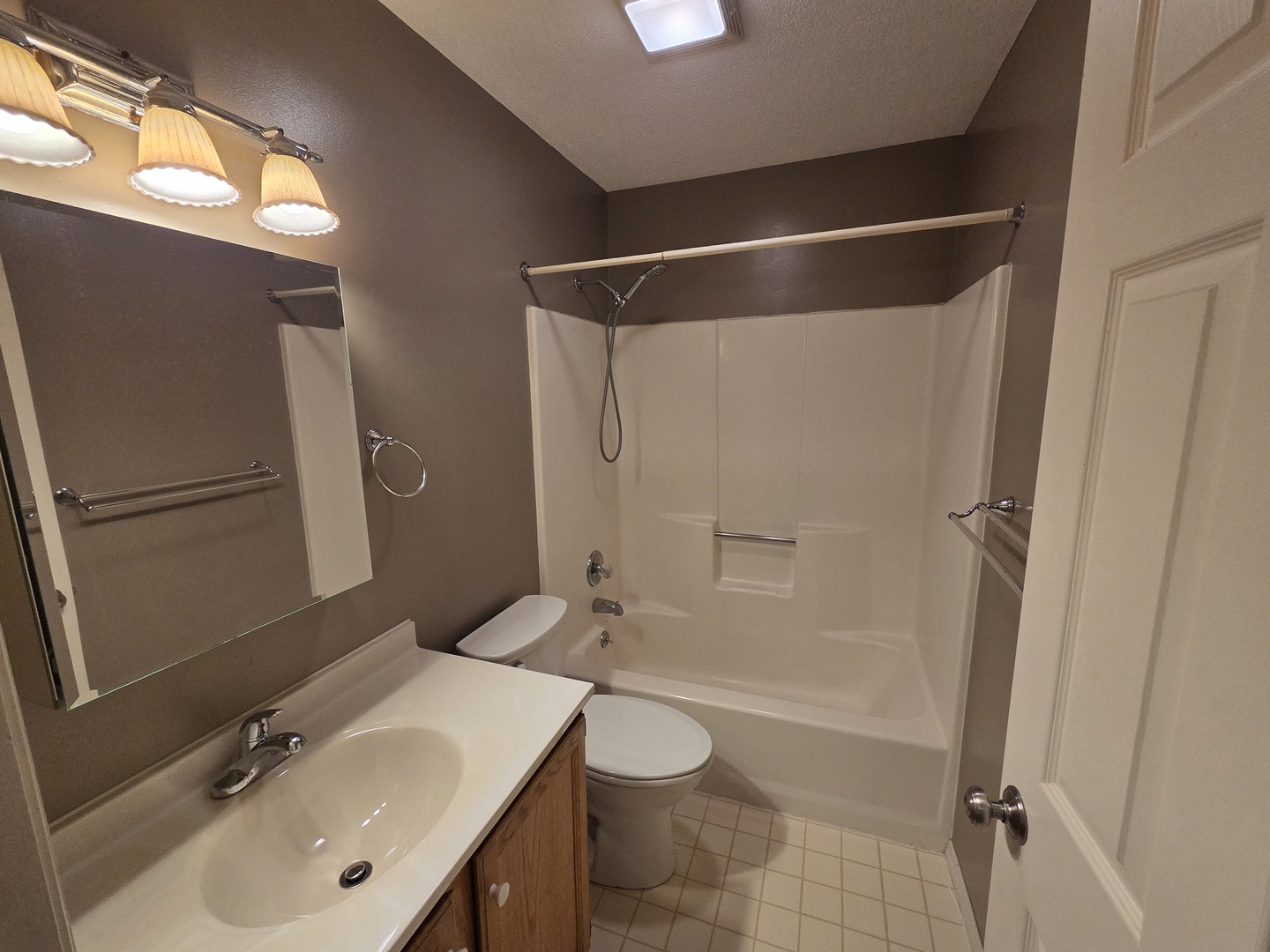 3404 Windmill Road Bloomington, IL 61704 - Photo 31 of 52 Gallery Image 31