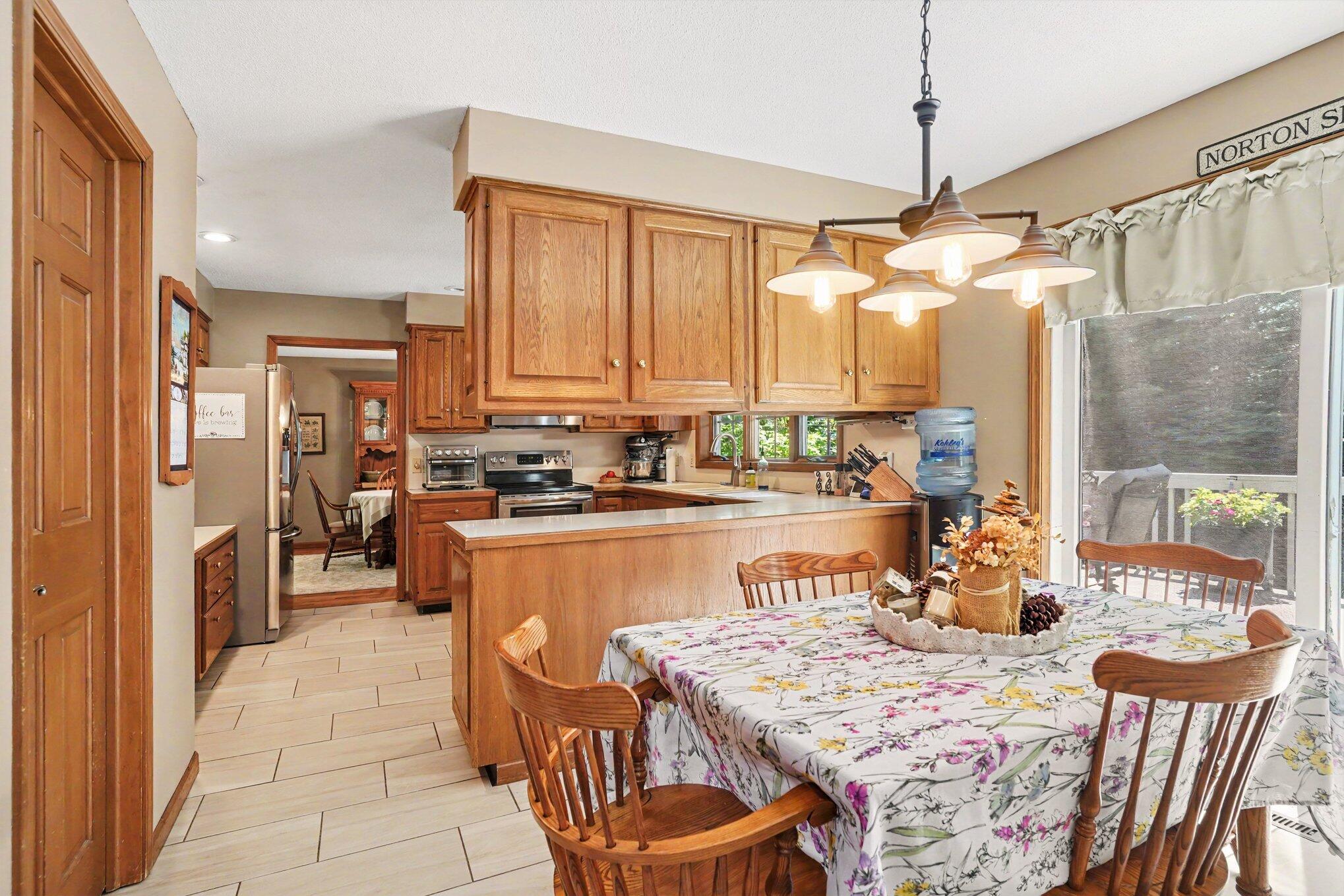 2065 Forest Park Road Muskegon, MI 49441 - Photo 16 of 39 011_file_5513