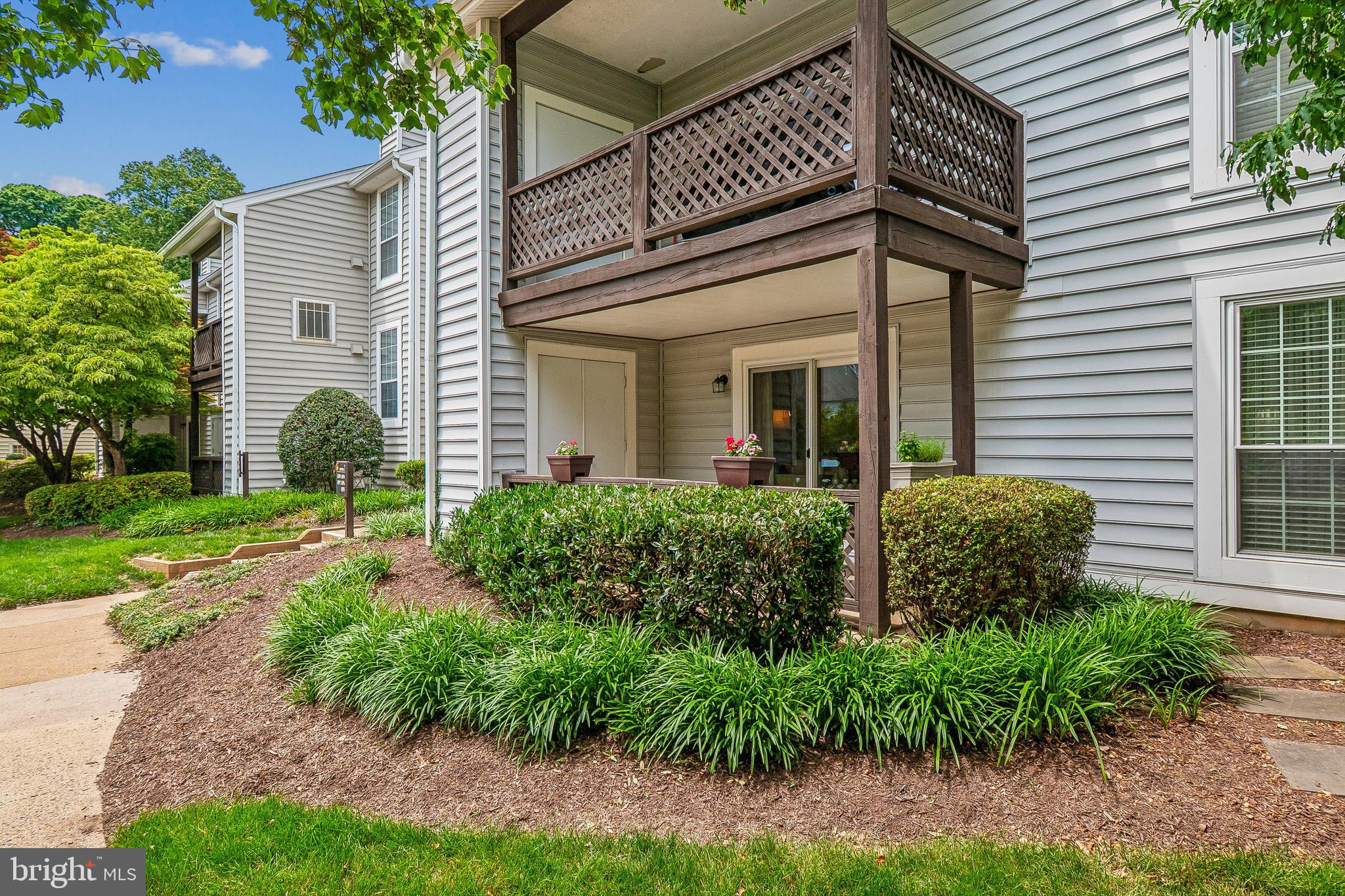 10090 Oakton Terrace Road Oakton, VA 22124 - Photo 2 of 23