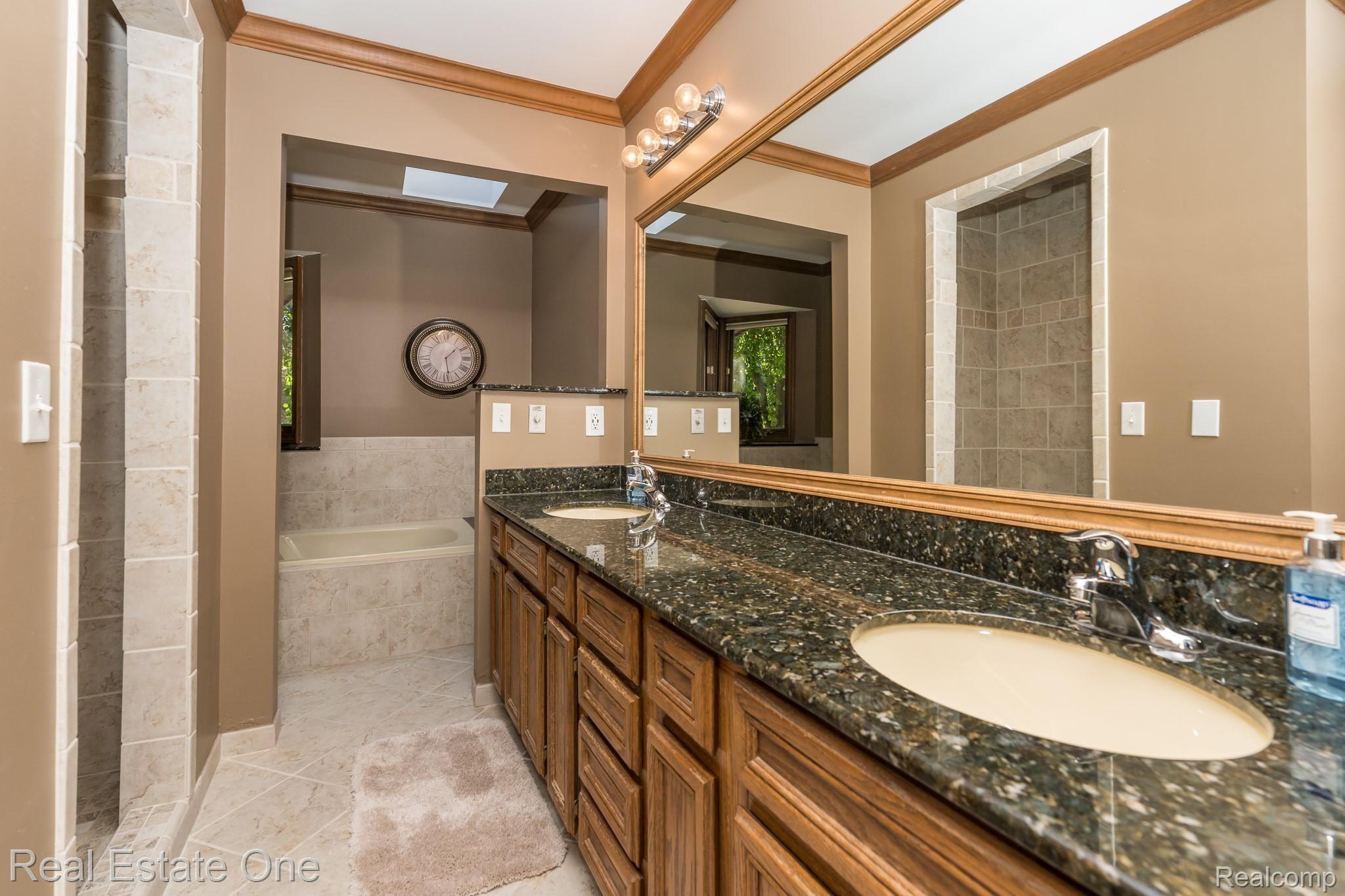 1261 Springwood Court Rochester, MI 48309 - Photo 30 of 85 Springwood MLS-W005.jpg