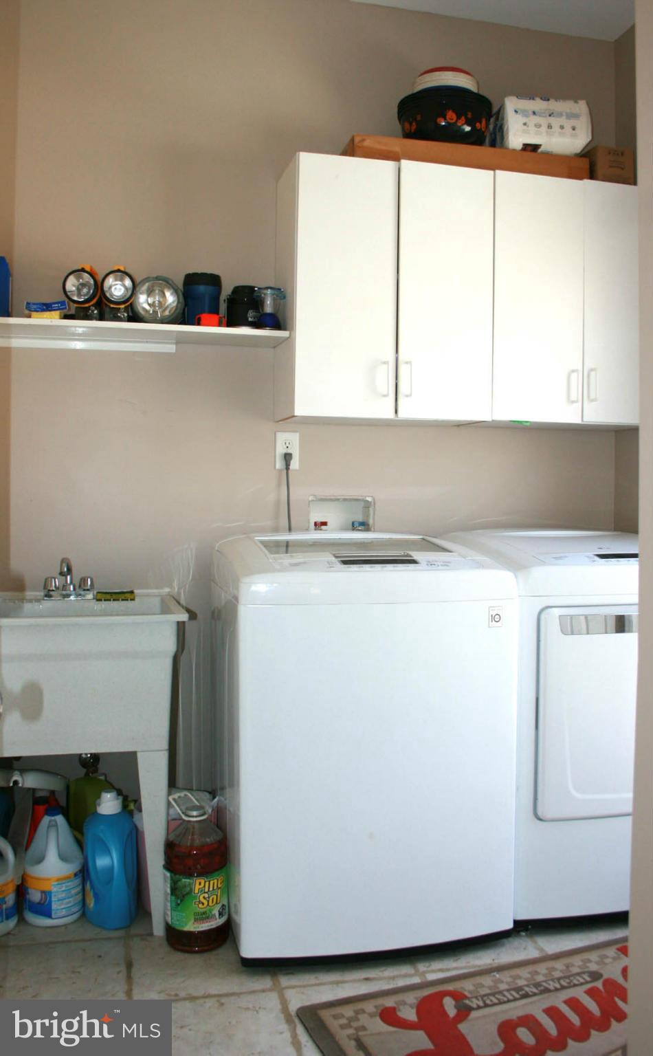 108 Meadows Road Fredericksburg, VA 22406 - Photo 30 of 30 Laundry Room/ Mud Room off Garage