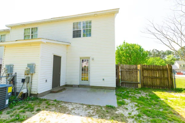 $1,150 | 210 Mesa Lane, Jacksonville, NC 28546