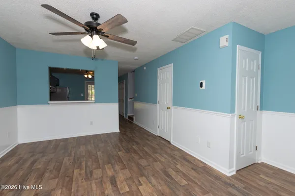 $1,150 | 210 Mesa Lane, Jacksonville, NC 28546