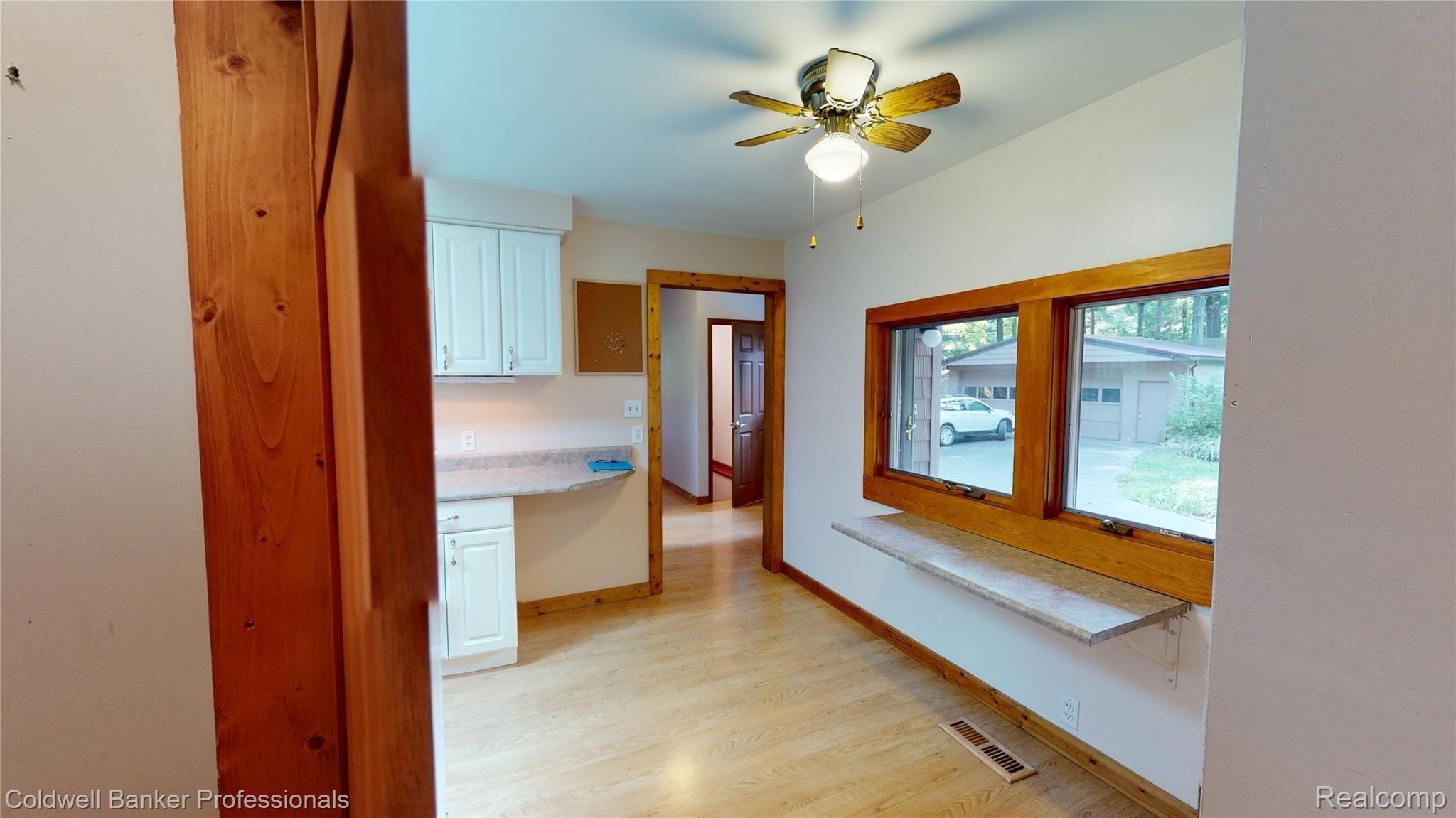 96 West Coulter Road Lapeer, MI 48446 - Photo 45 of 62 Breakfast Nook.jpg