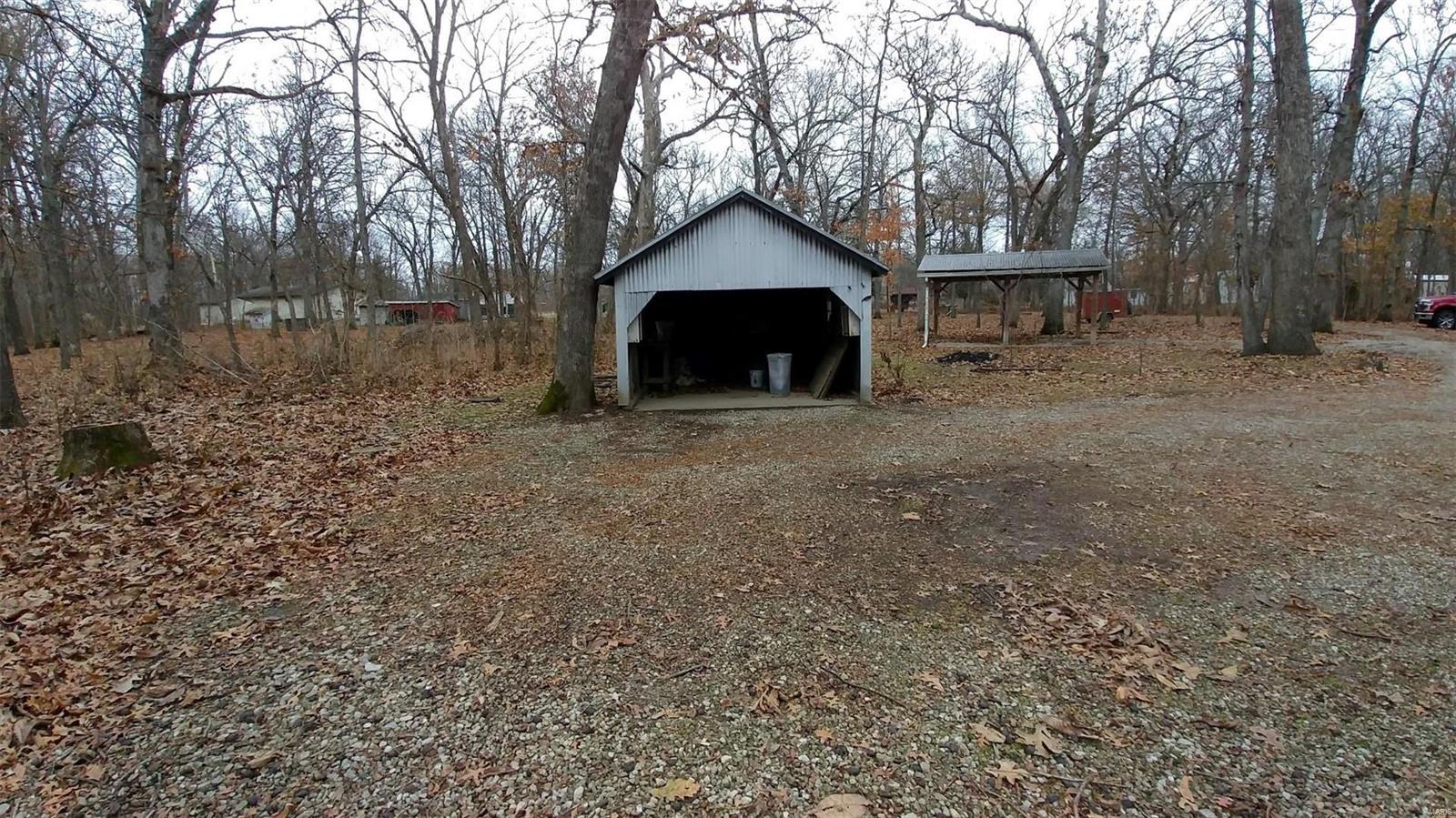 14425 Rod And Gun Road Breese, IL 62230 - Photo 11 of 17 Gallery Image 11