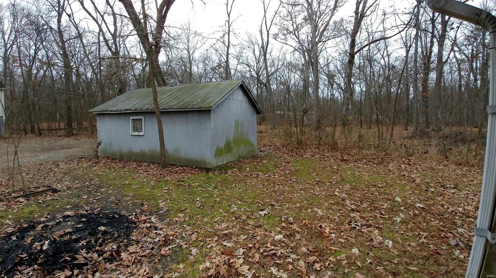 14425 Rod And Gun Road Breese, IL 62230 - Photo 10 of 17 Gallery Image 10