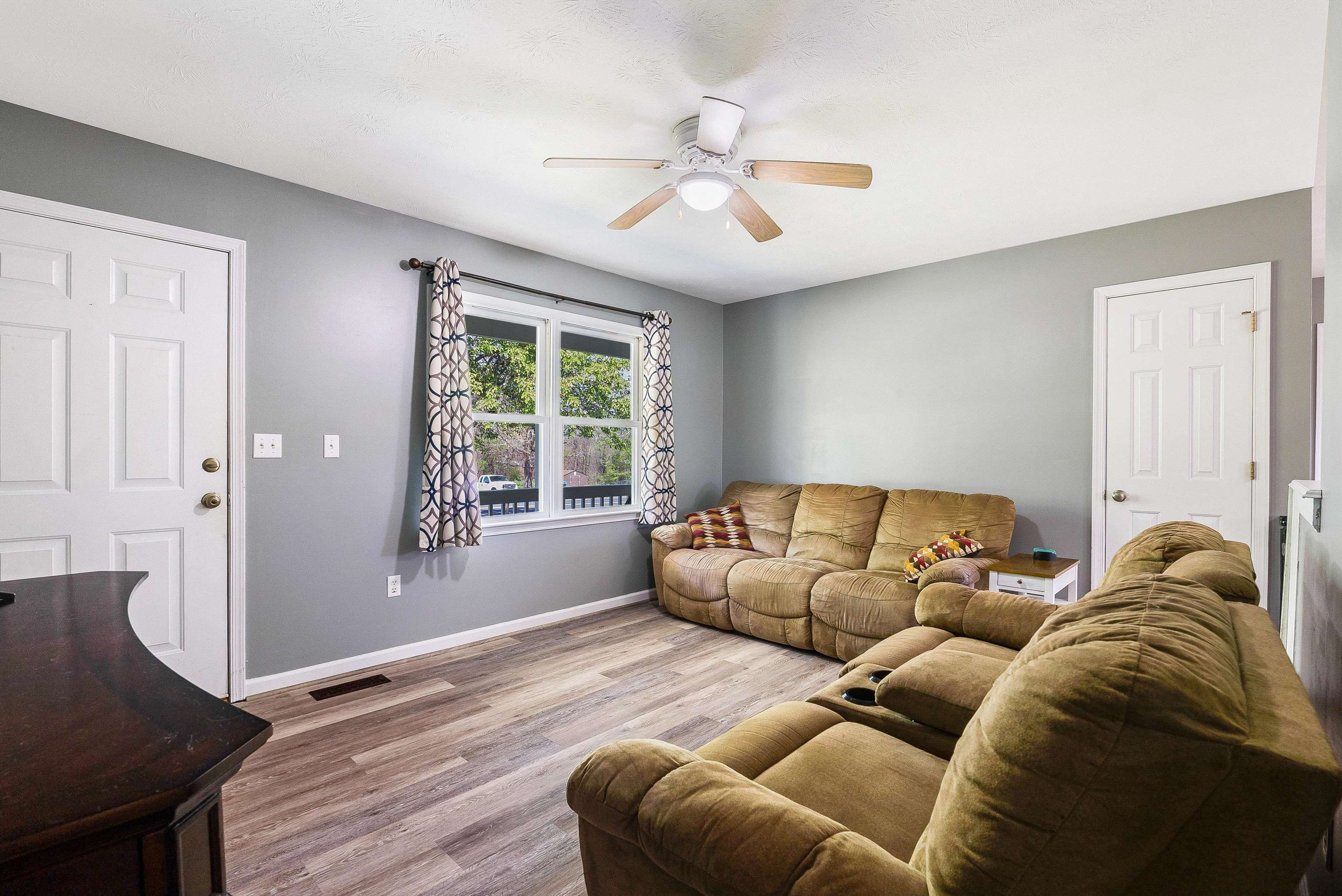868 Patton Farm Road Stuarts Draft, VA 24477 - Photo 4 of 28
