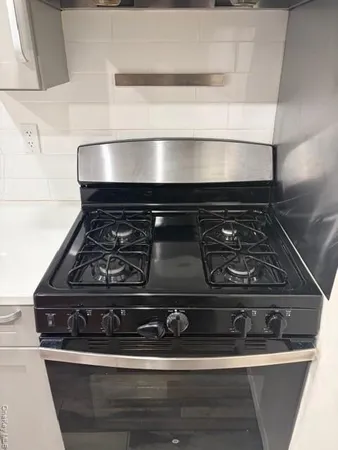 $3,300 | 33-08 Francis Lewis Boulevard, Unit 2 | Auburndale