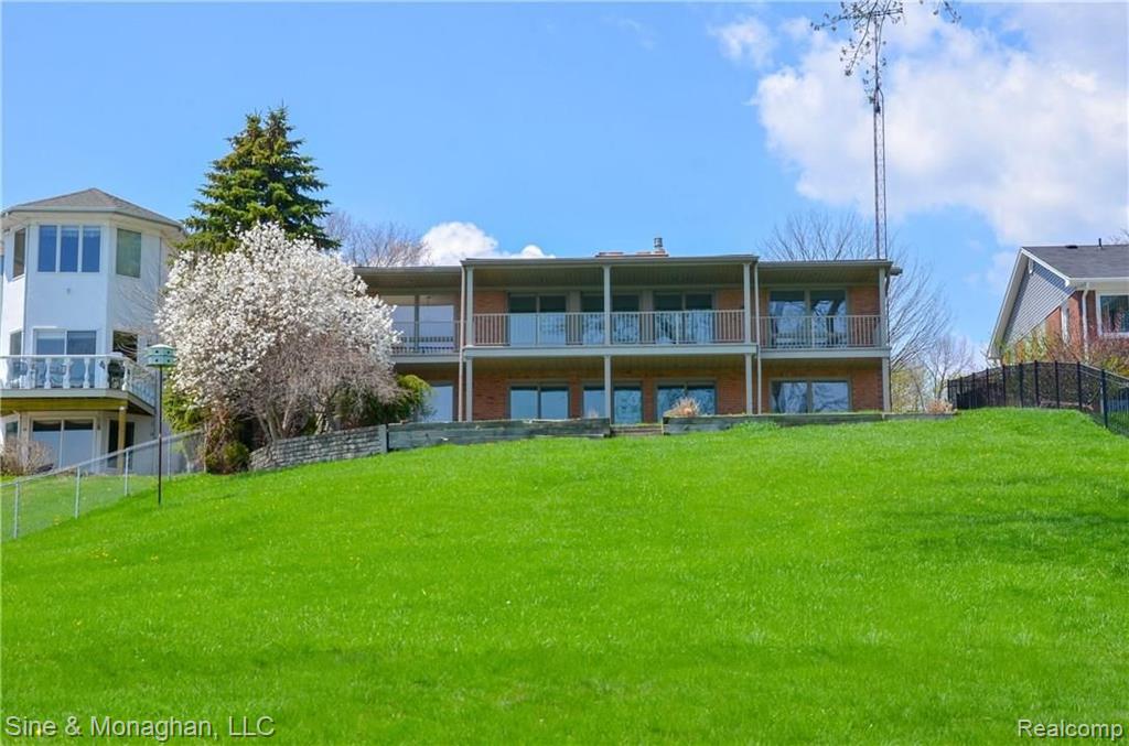 620 North Riverside Avenue St. Clair, MI 48079 - Photo 1 of 53