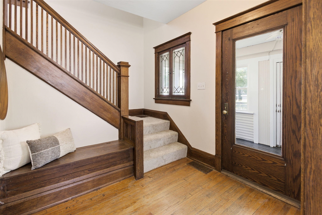 609 Wayne Street St. Joseph, MI 49085 - Photo 10 of 55