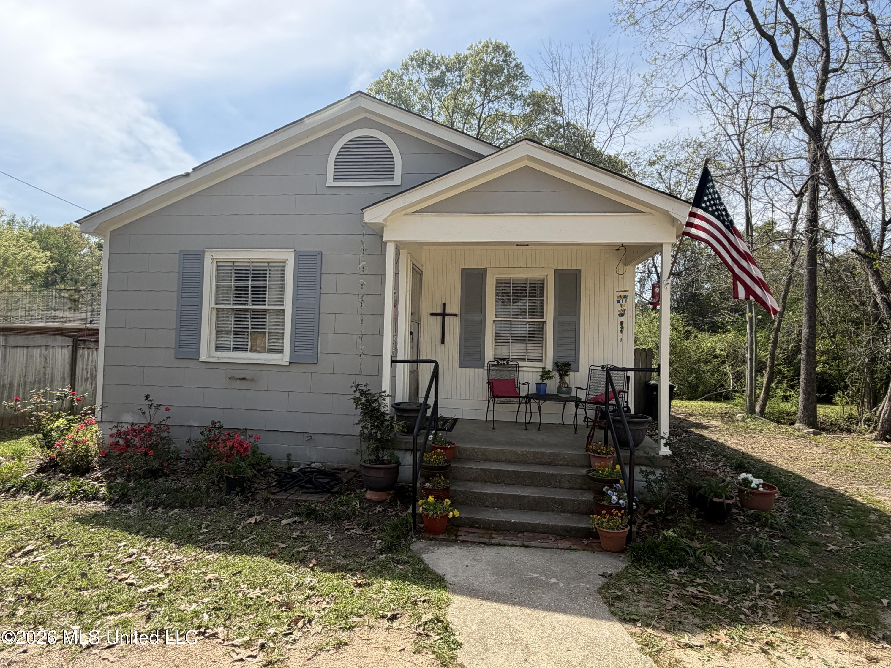 944 South College Street Brandon, MS 39042 - Photo 1 of 6 IMG_3796