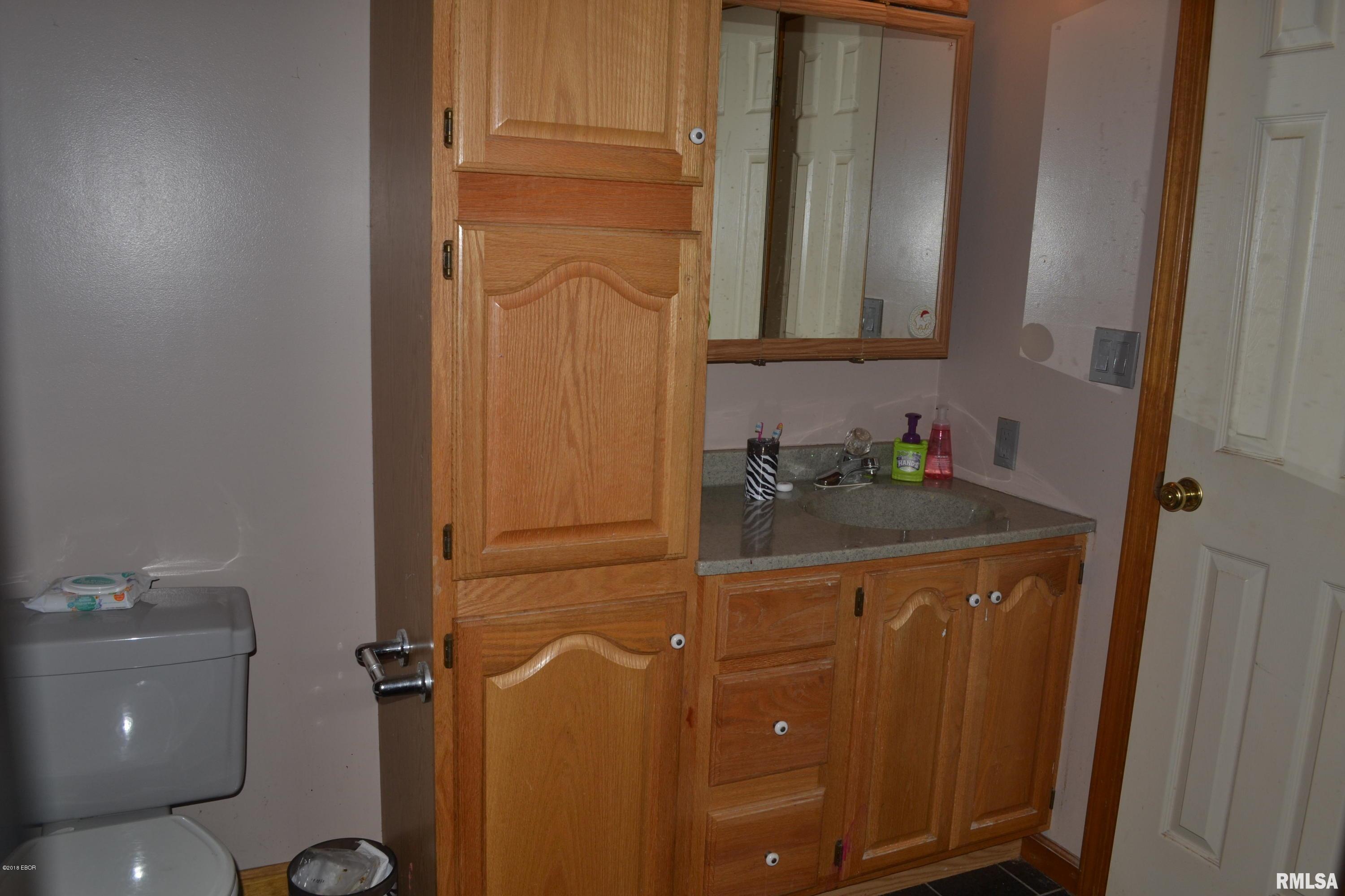 658 Deerfield Road Walnut Hill, IL 62893 - Photo 17 of 31