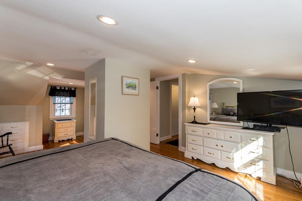 29 Hutchinson Road Walpole, MA 02081 - Photo 19 of 38 Gallery Image 19