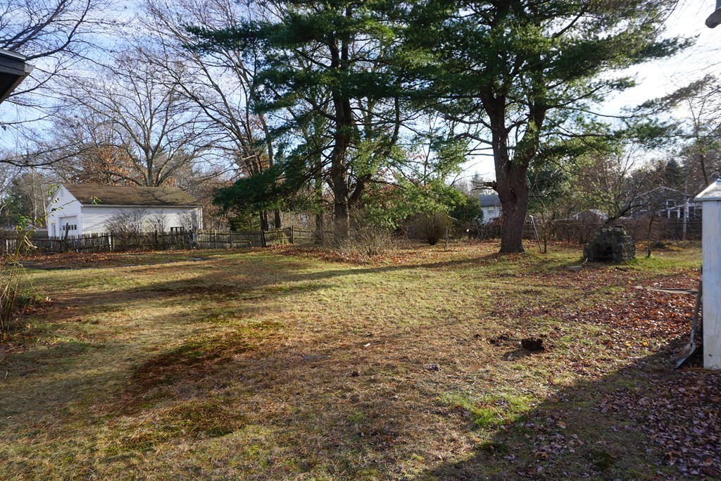 16 Harjean Road Billerica, MA 01821 - Photo 3 of 25