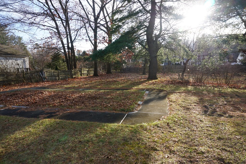 16 Harjean Road Billerica, MA 01821 - Photo 7 of 25