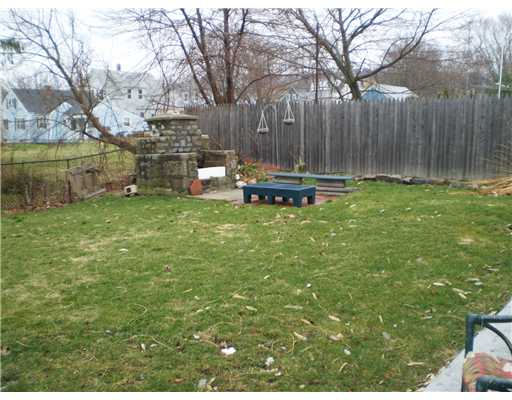 21 Roma Street Bristol, RI 02809 - Photo 4 of 4 Yard/Garden.