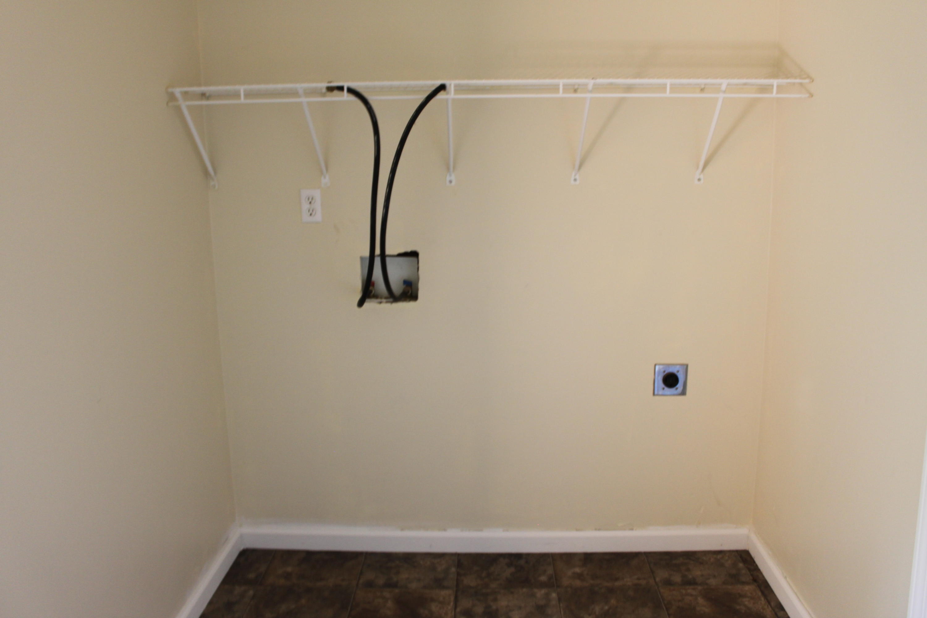381 Williams Road Huntsville, TN 37756 - Photo 11 of 12 laundry