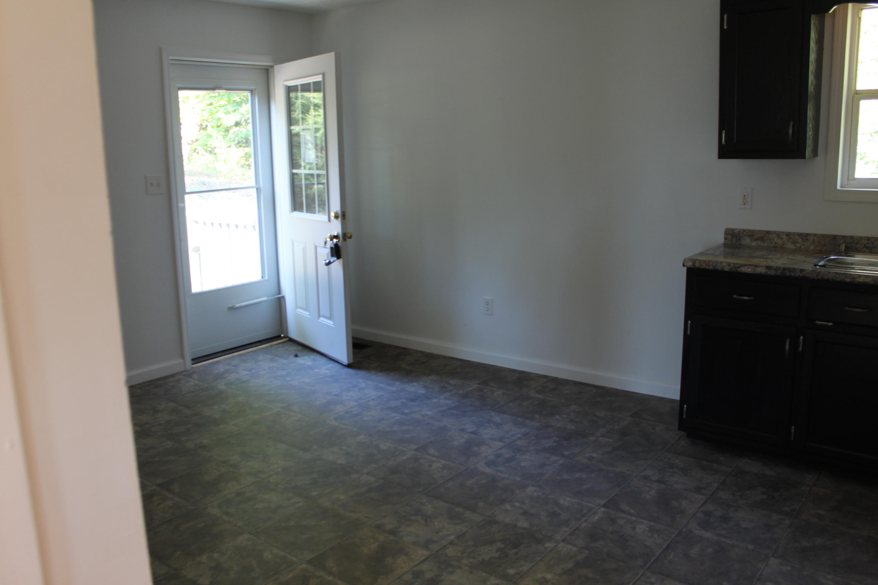 381 Williams Road Huntsville, TN 37756 - Photo 7 of 12 kitchen
