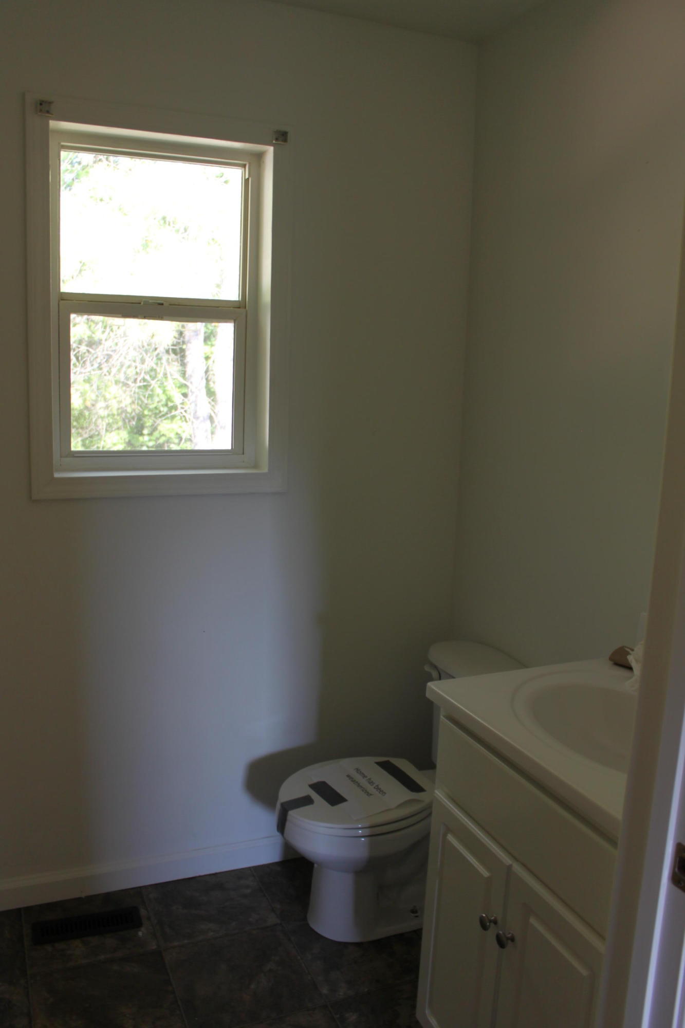 381 Williams Road Huntsville, TN 37756 - Photo 10 of 12 bathroom