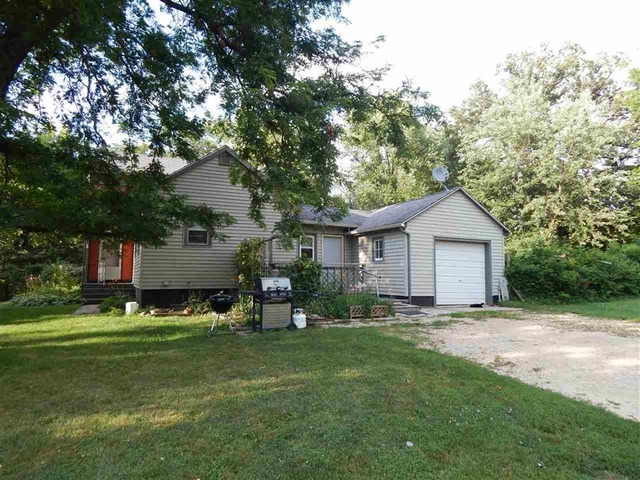 22459 Free Church Road South Beloit, IL 61080 - Photo 4 of 24