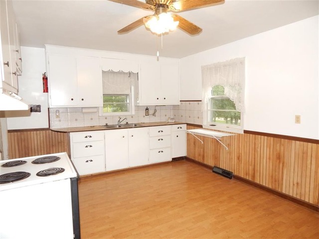 22459 Free Church Road South Beloit, IL 61080 - Photo 7 of 24