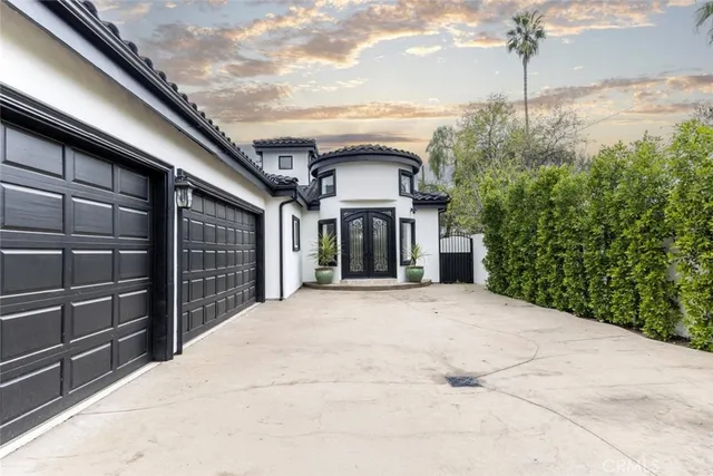 $3,350,000 | 5157 Avenida Oriente, Tarzana, CA 91356
