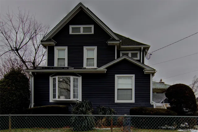 $4,200 | 29 3rd Avenue, East Rockaway, NY 11518