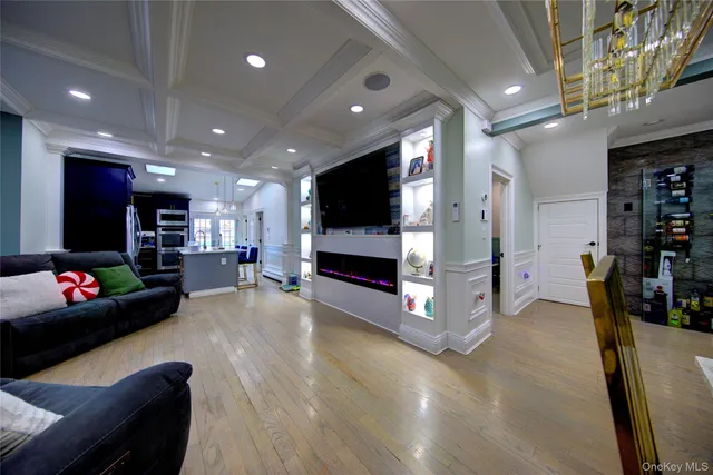 $4,200 | 29 3rd Avenue, East Rockaway, NY 11518