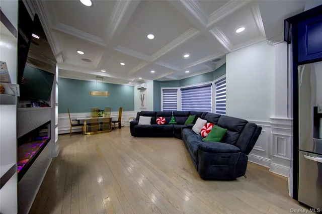 $4,200 | 29 3rd Avenue, East Rockaway, NY 11518