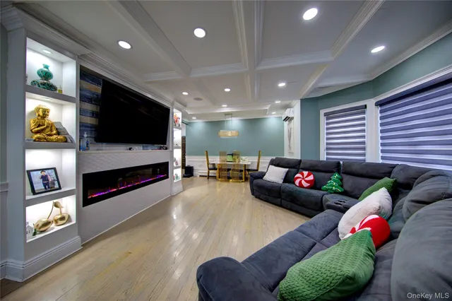 $4,200 | 29 3rd Avenue, East Rockaway, NY 11518