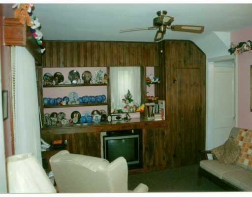 2304 Rochester Road Franklin Park, PA 15237 - Photo 8 of 8 Den/Family/Great Room.