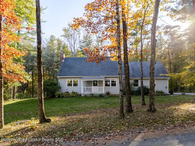 $540,000 | 230 Middle Road, Austerlitz, NY 12017