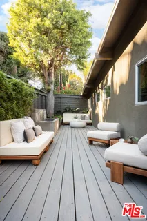 $1,675,000 | 5661 Spreading Oak Drive, Los Angeles, CA 90068