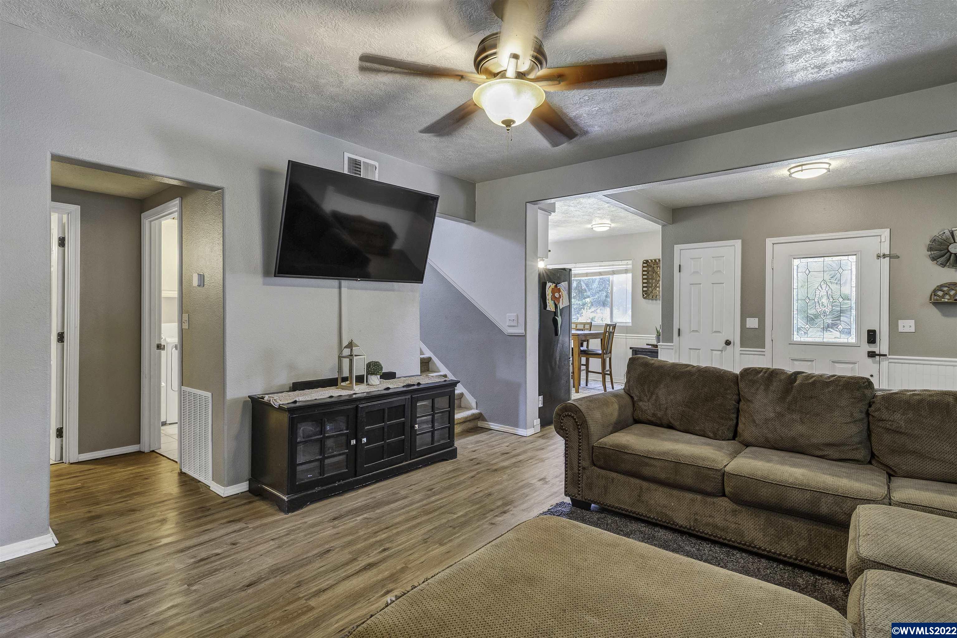 1350 Southwest Ellis Street Dallas, OR 97338 - Photo 13 of 39 Gallery Image 13