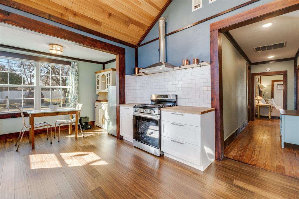 112 Elm Street Howe, TX 75459 - Photo 11 of 26 Gas stove