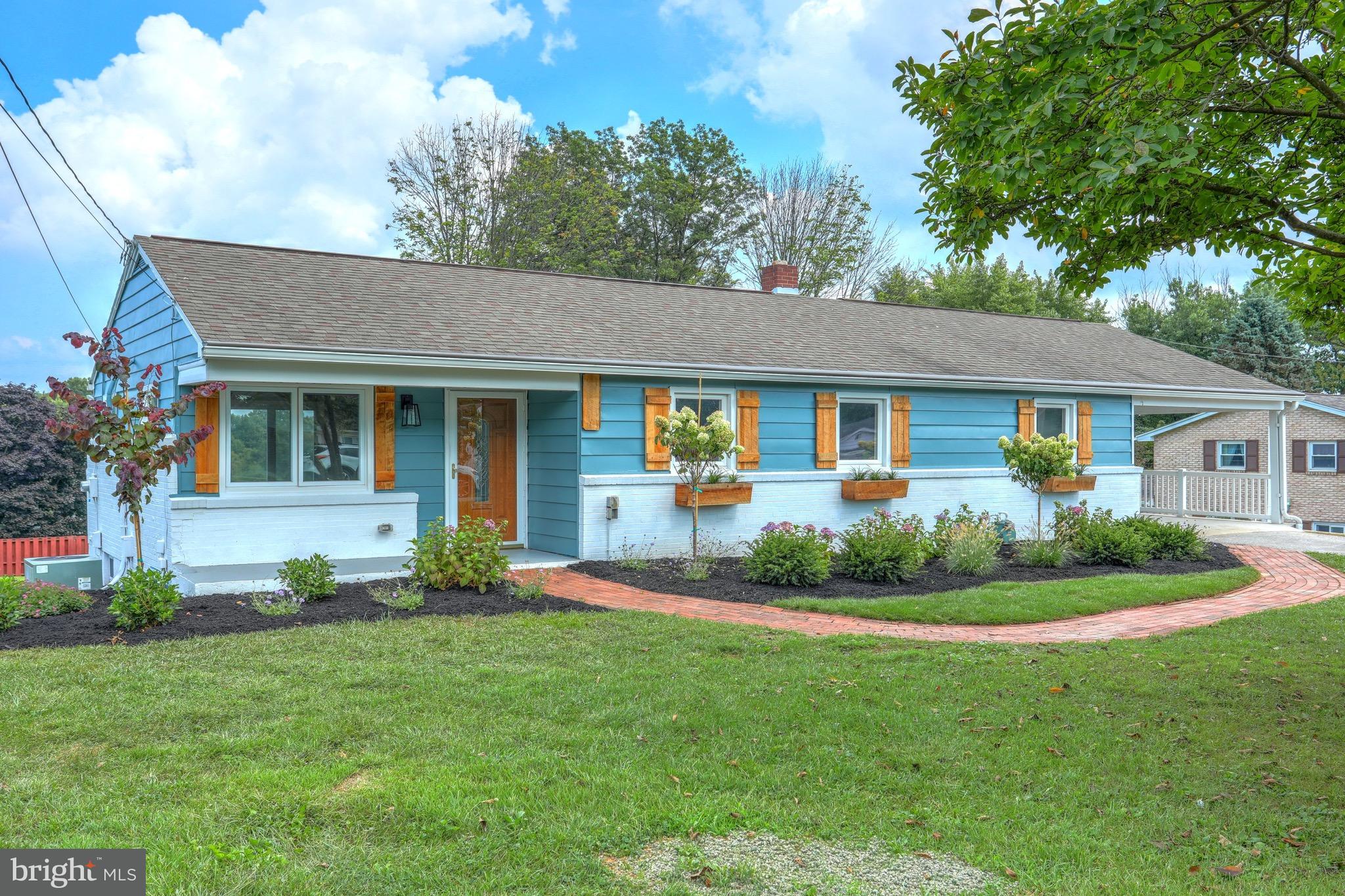 1245 Crescent Road York, PA 17402 - Photo 2 of 29 Gallery Image 2