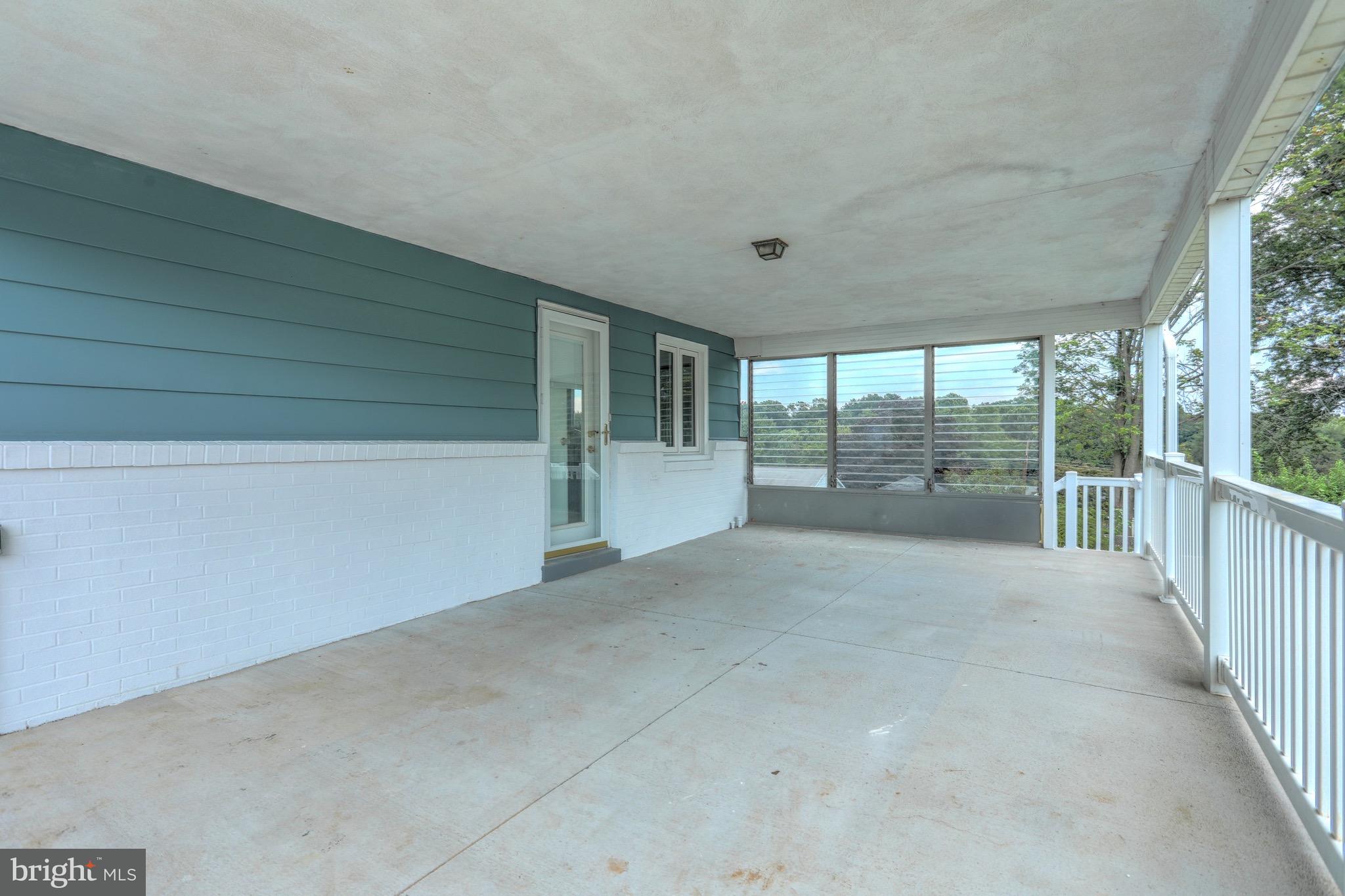 1245 Crescent Road York, PA 17402 - Photo 5 of 29 Gallery Image 5