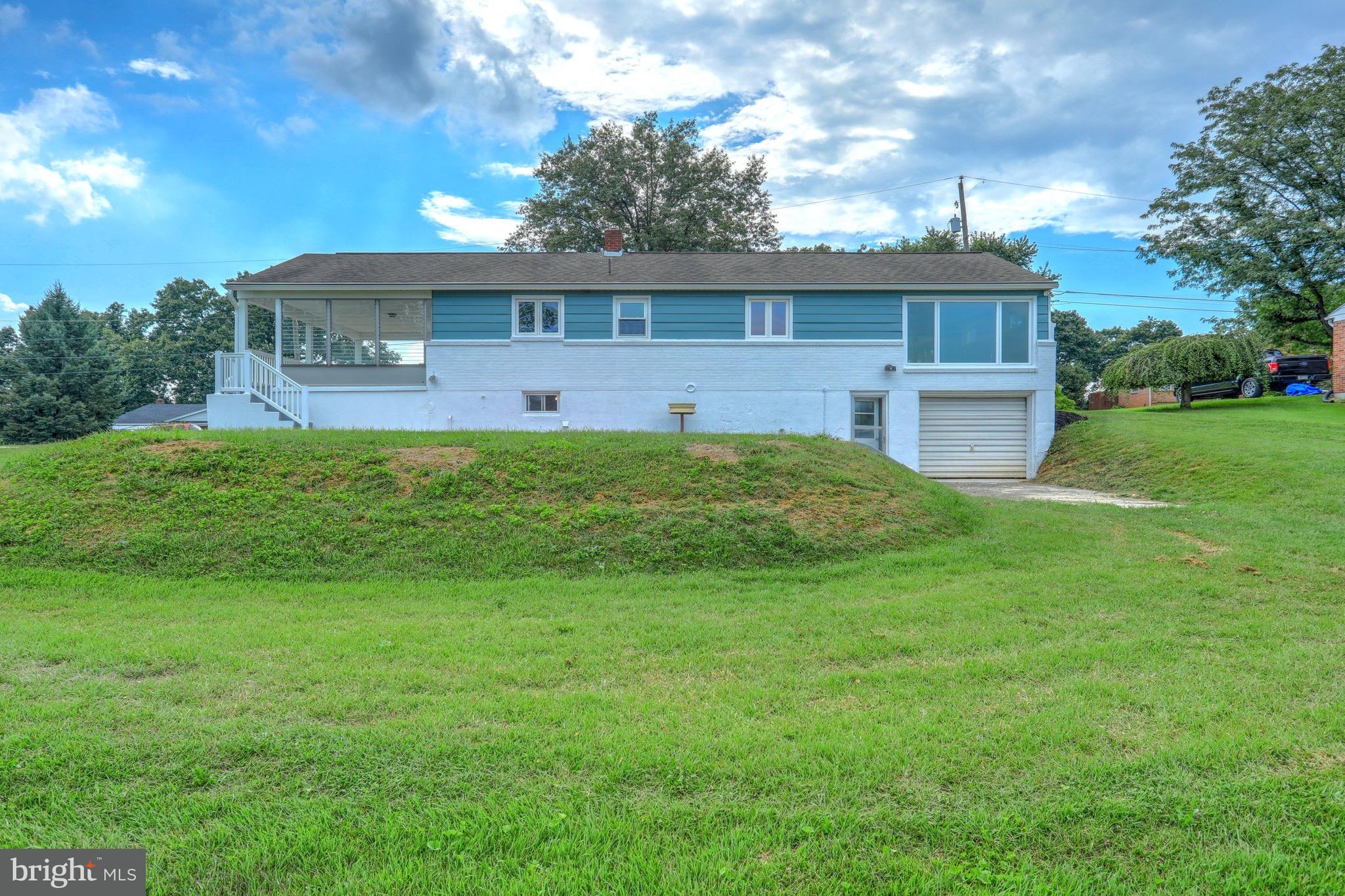 1245 Crescent Road York, PA 17402 - Photo 8 of 29 Gallery Image 8