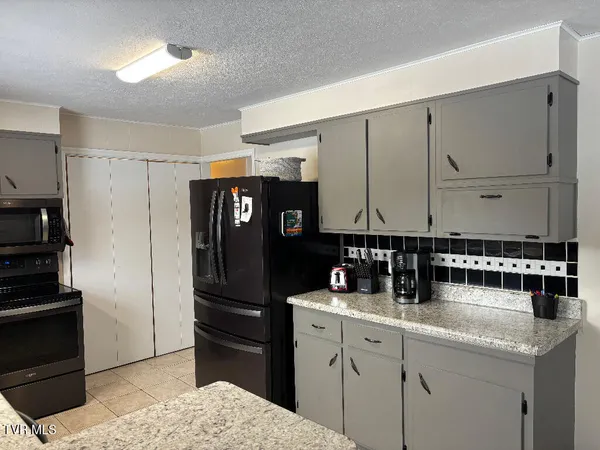 $349,000 | 3713 Bernard Circle, Kingsport, TN 37664