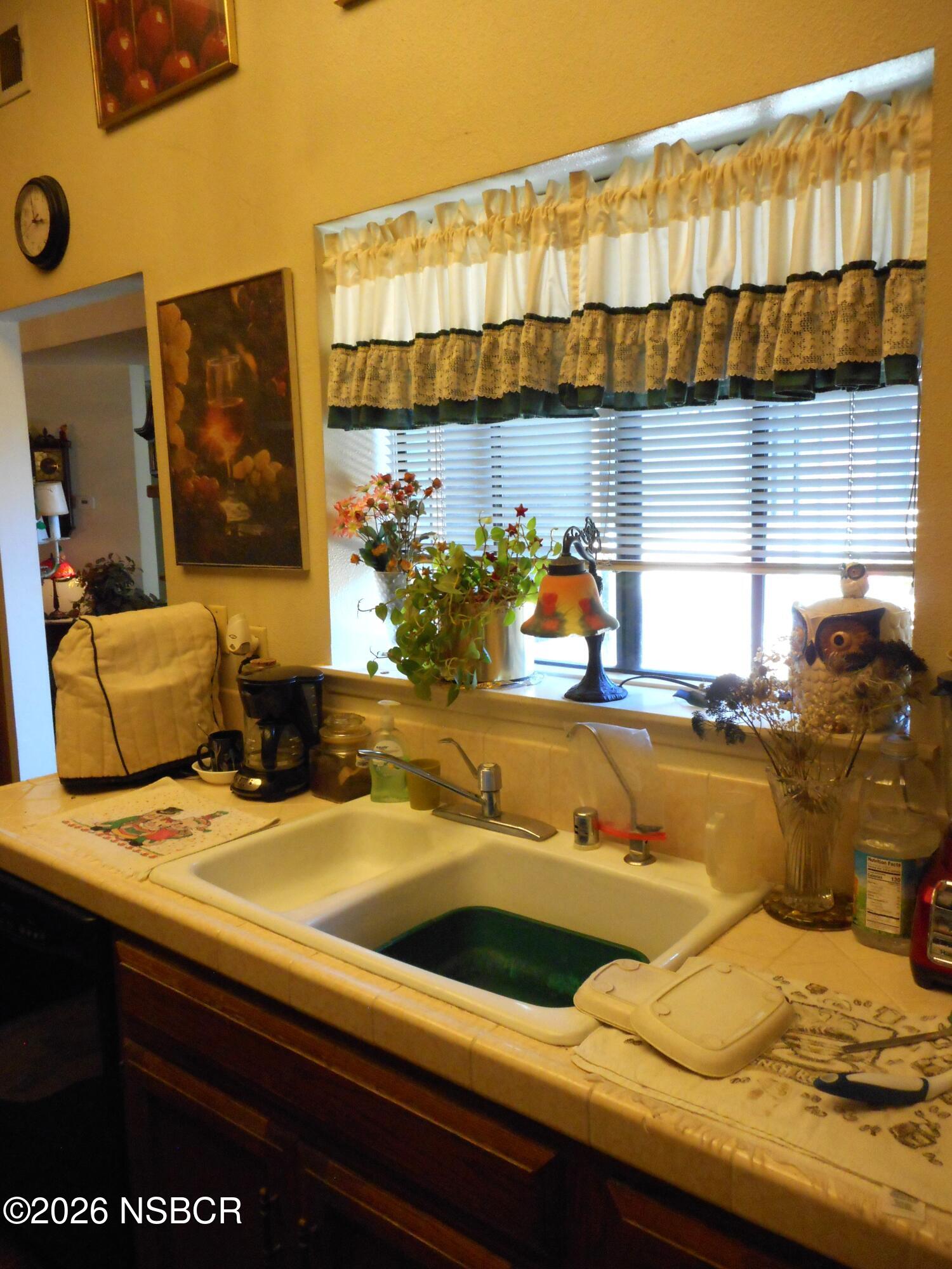 1472 Oakridge Park Road Santa Maria, CA 93455 - Photo 9 of 28 DSCN2523