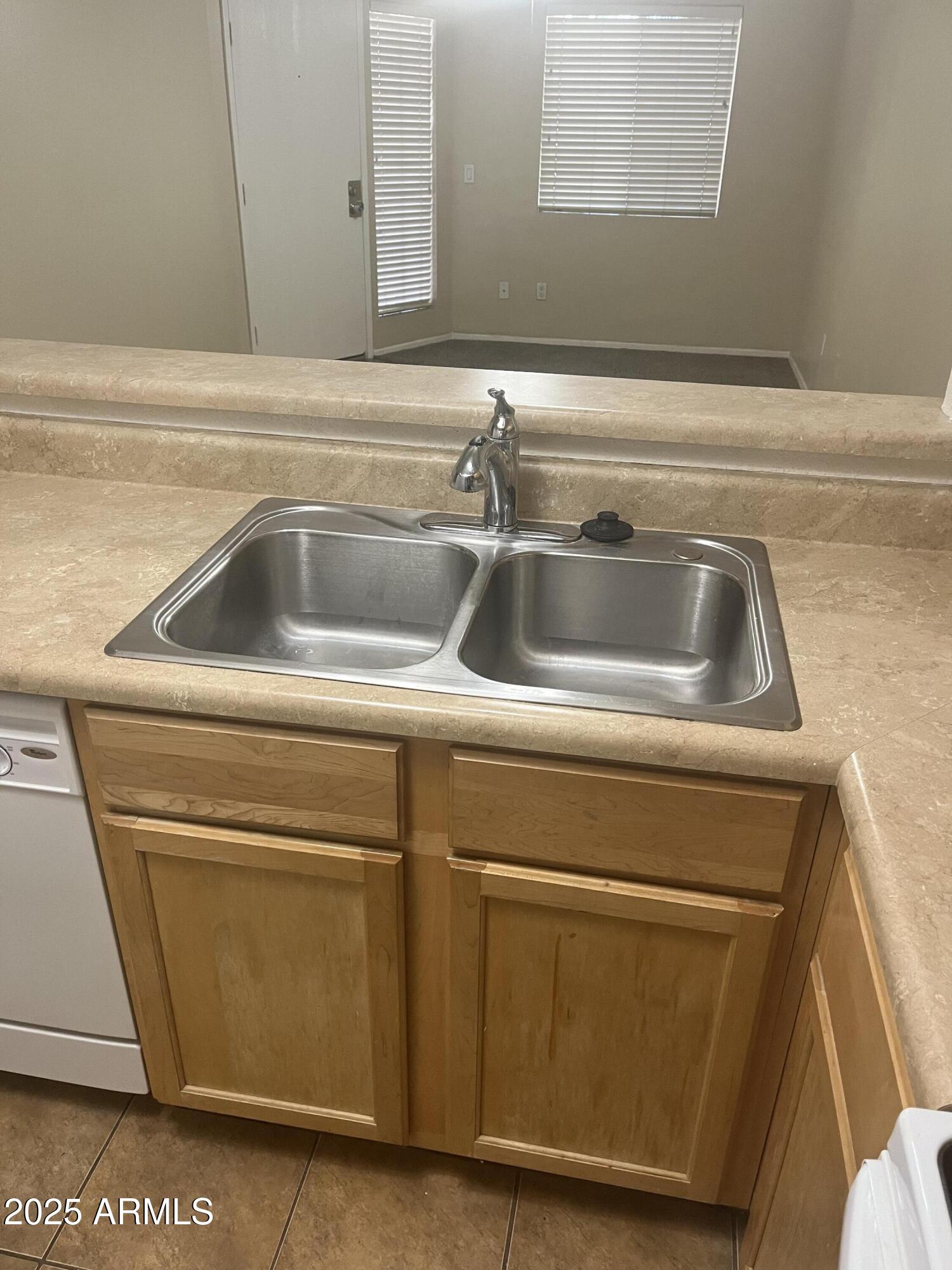 1720 East Thunderbird Road, Unit 1021 Phoenix, AZ 85022 - Photo 5 of 15 IMG_6738