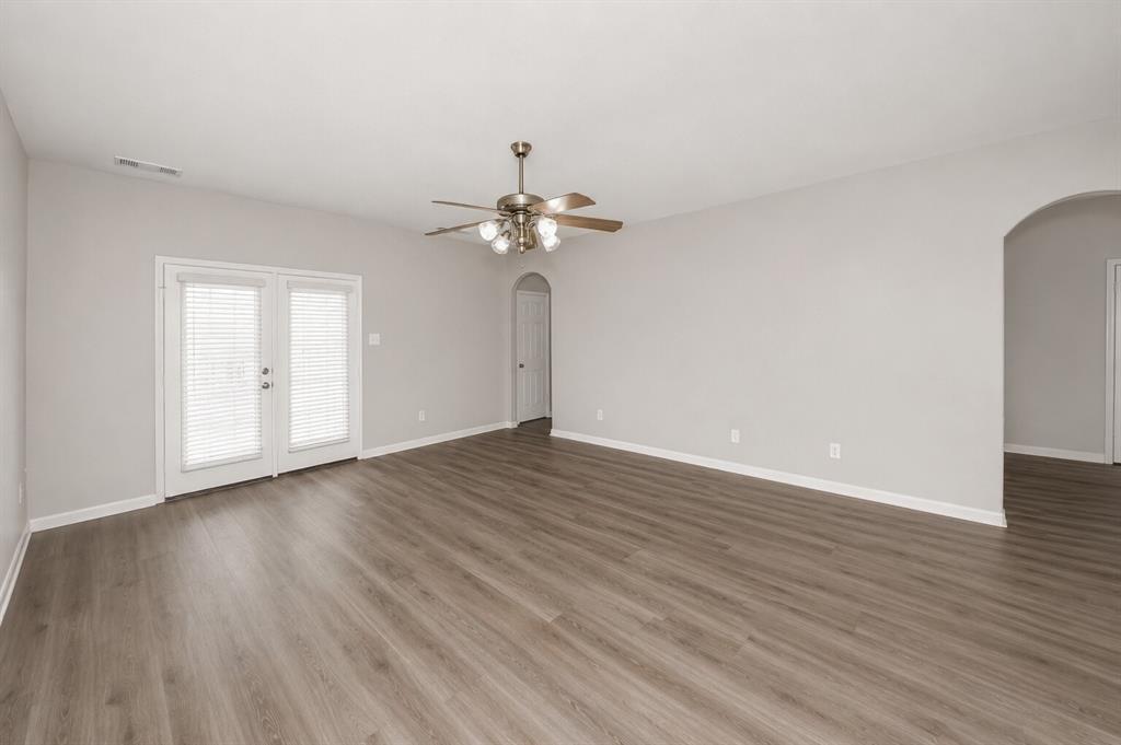 12645 Forest Lawn Road Rhome, TX 76078 - Photo 8 of 37
