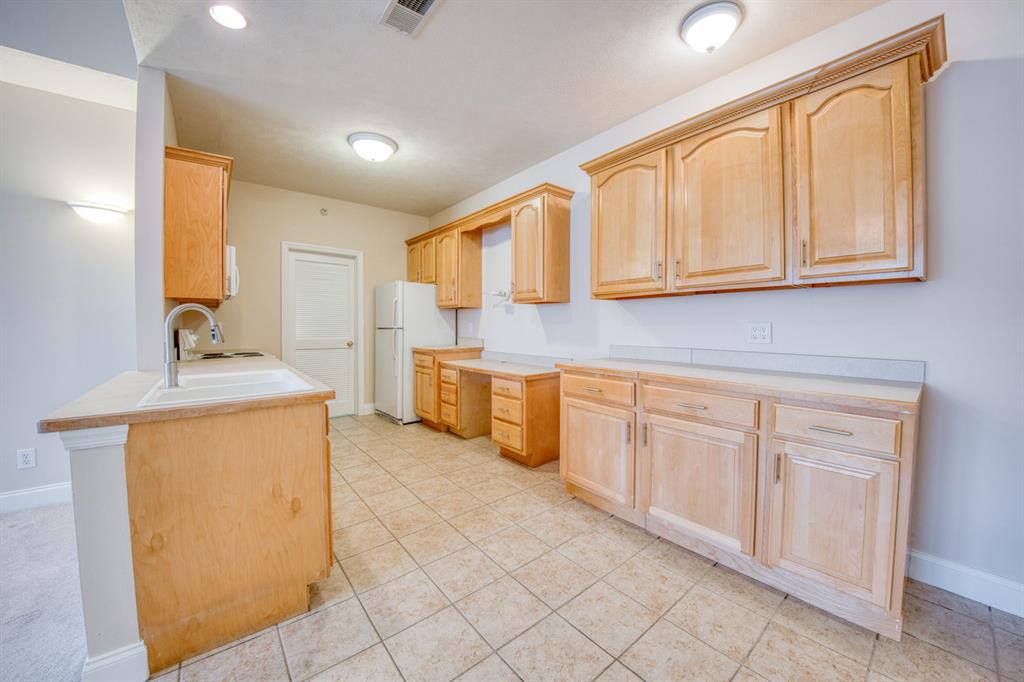 227 Adams Pointe Boulevard, Unit 3 Mars, PA 16046 - Photo 7 of 43