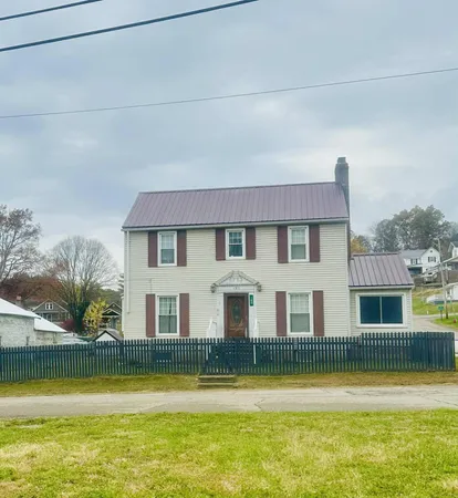 $155,000 | 185 Adams Street, Corning, OH 43730