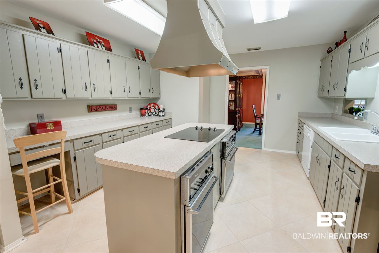126 Lake Front Drive Daphne, AL 36526 - Photo 10 of 37