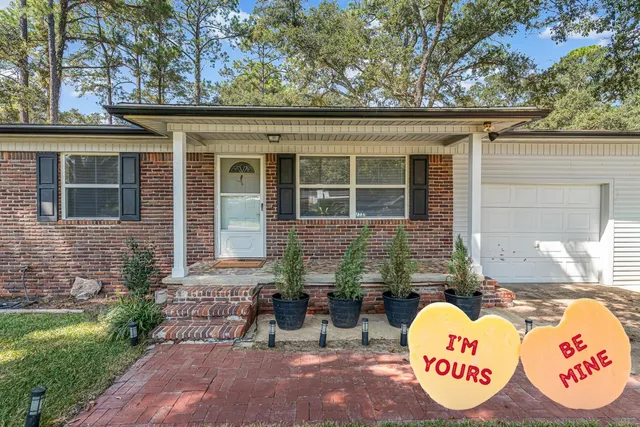 $325,000 | 309 Cloverdale Boulevard, Fort Walton Beach, FL 32547