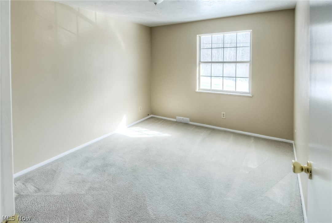 6350 Hathaway Road Cleveland, OH 44125 - Photo 22 of 35 Gallery Image 22