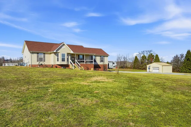$589,900 | 6212 H B Lee Road, Springfield, TN 37172