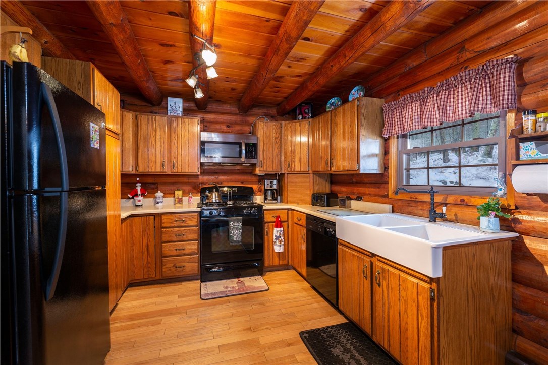 320 Snake Hill Road Burrillville, RI 02830 - Photo 7 of 28